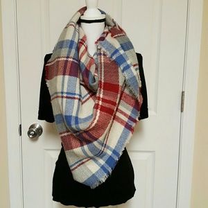 🎄2 for $15!🎄Charlotte Russe blanket scarf